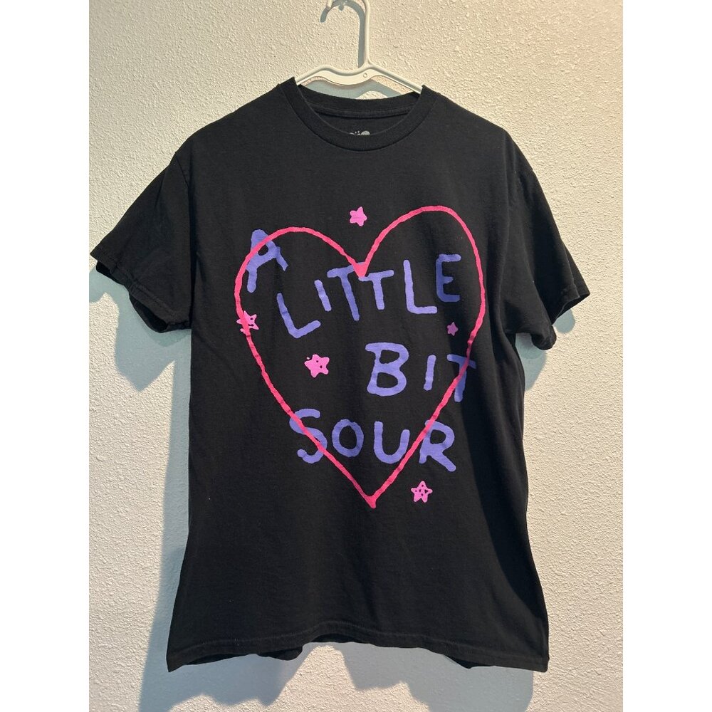OLIVIA RODRIGO "A LITTLE BIT SOUR" 2022 Black Tour T-shirt MEDIUM